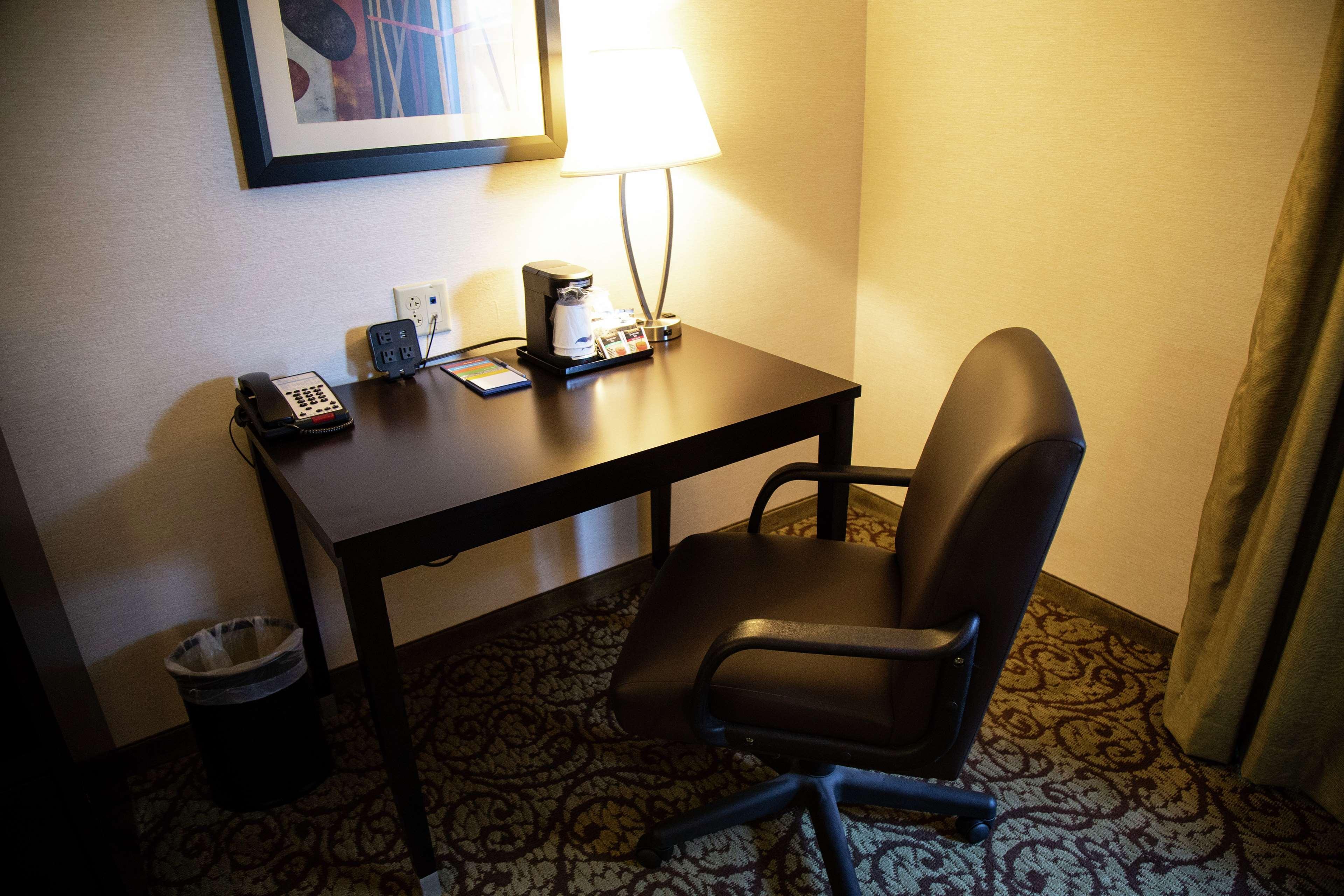 Hampton Inn & Suites Sharon West Middlesex Ngoại thất bức ảnh