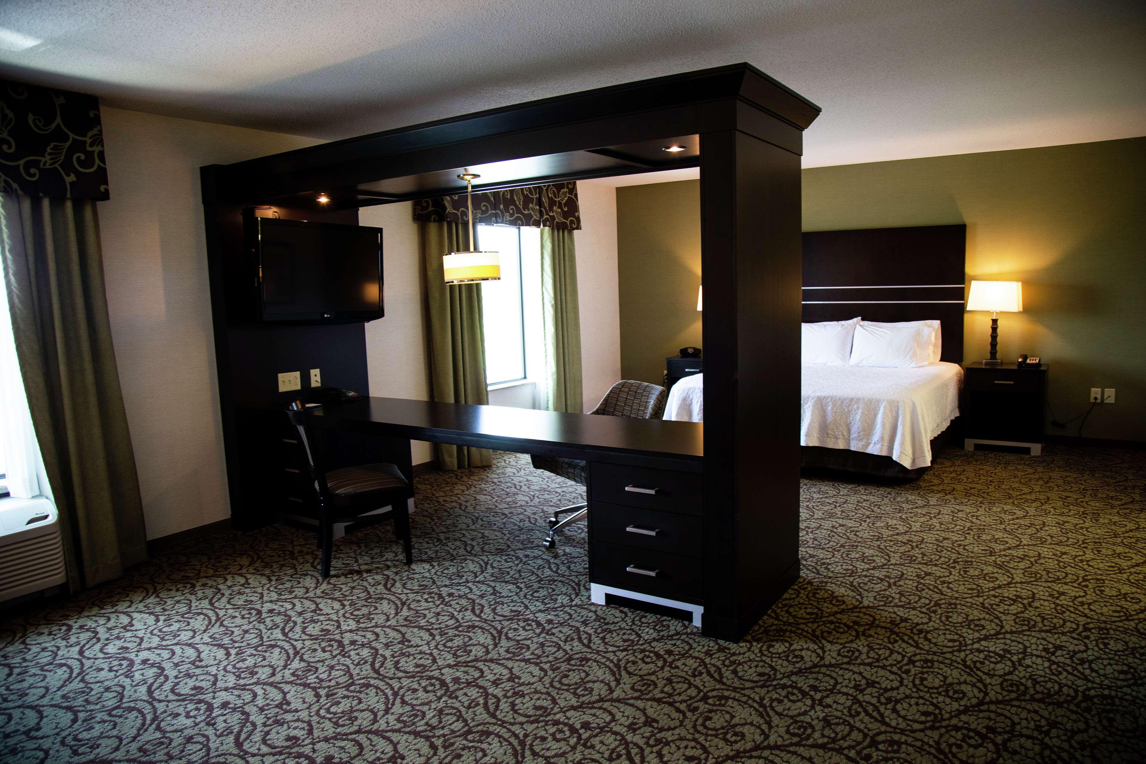 Hampton Inn & Suites Sharon West Middlesex Ngoại thất bức ảnh