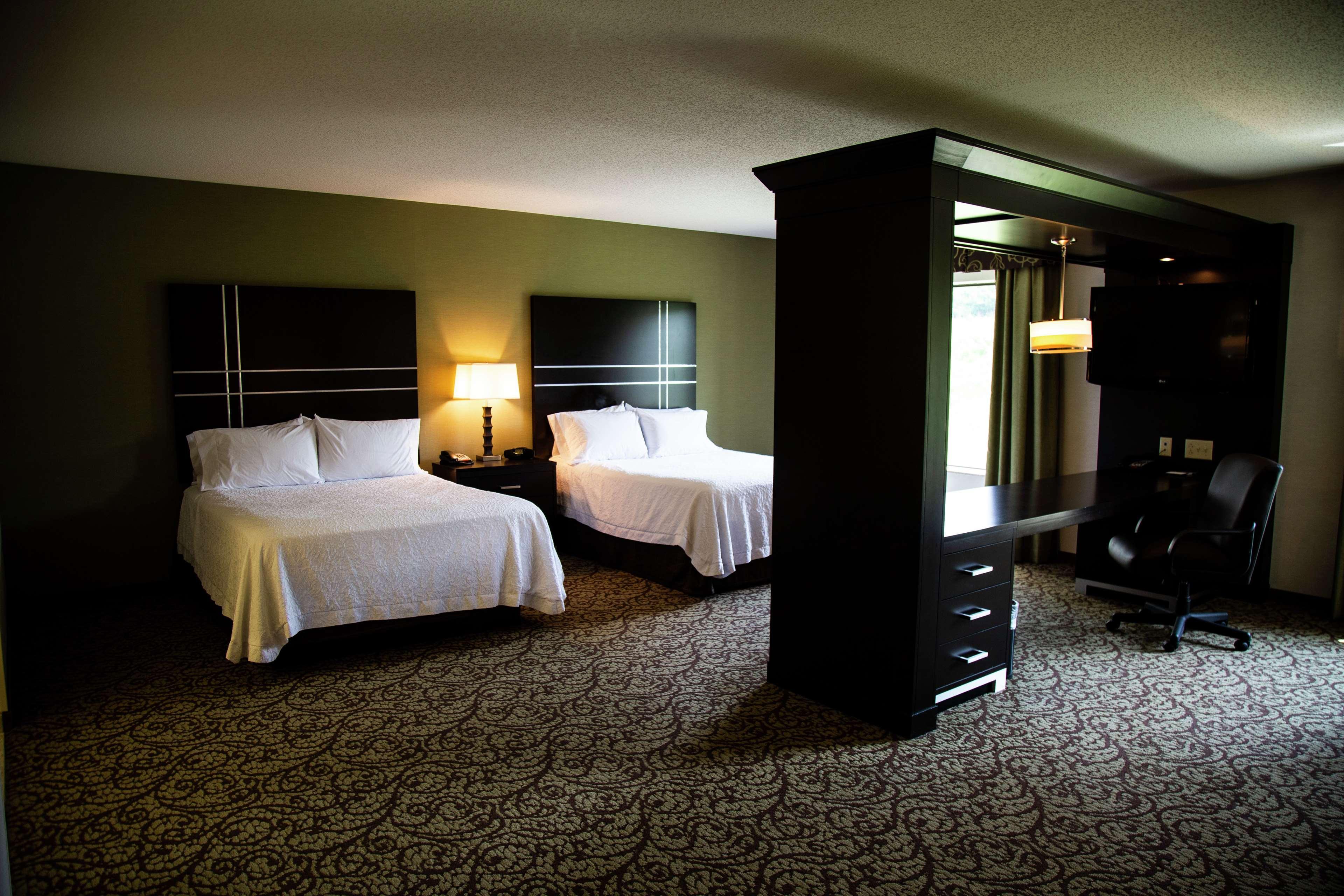 Hampton Inn & Suites Sharon West Middlesex Ngoại thất bức ảnh